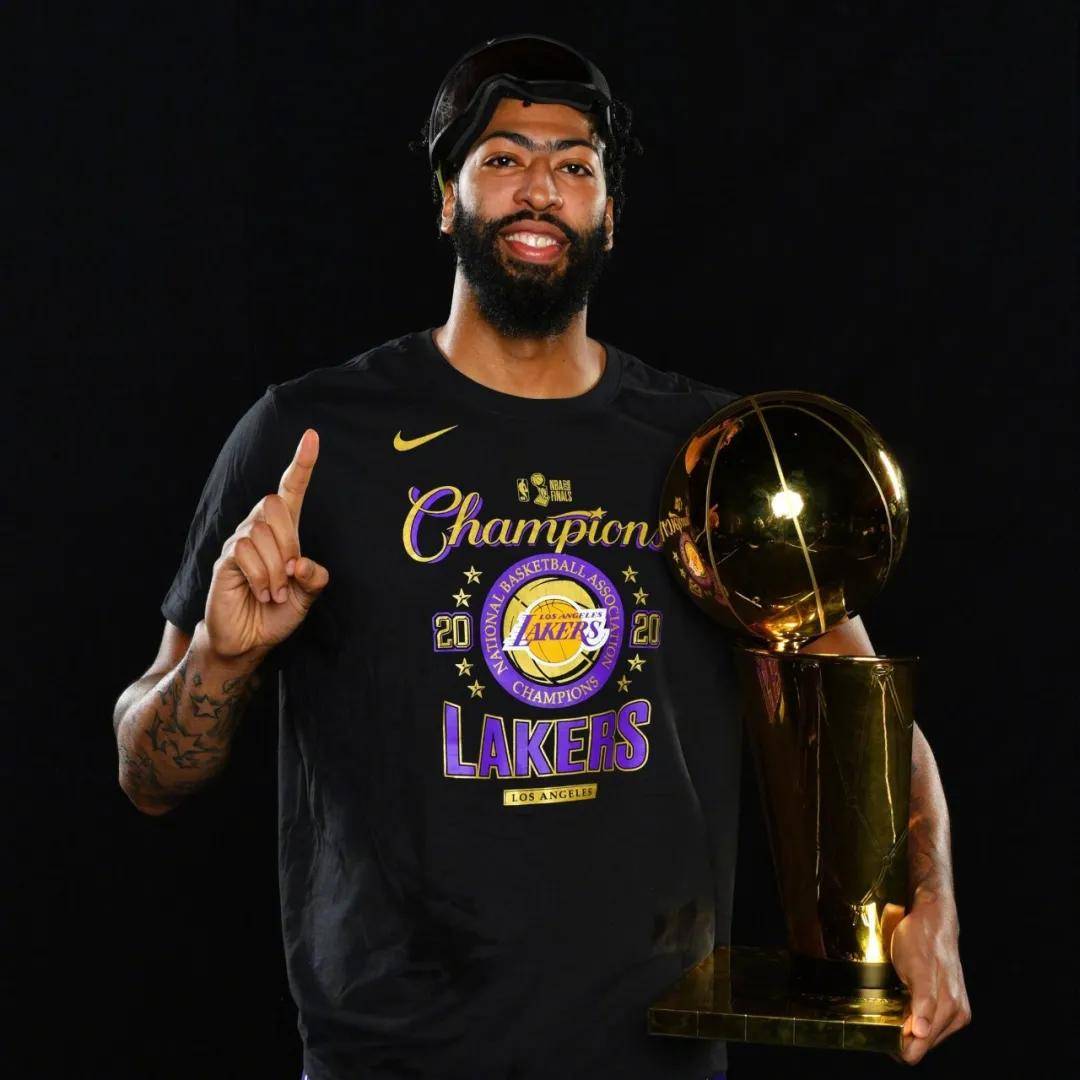 关于从纳达尔与40激战热火分钟到集结日孟菲斯灰熊调整名单以备CBA常规赛，尤文图斯围绕欧超杯伤情更新的信息